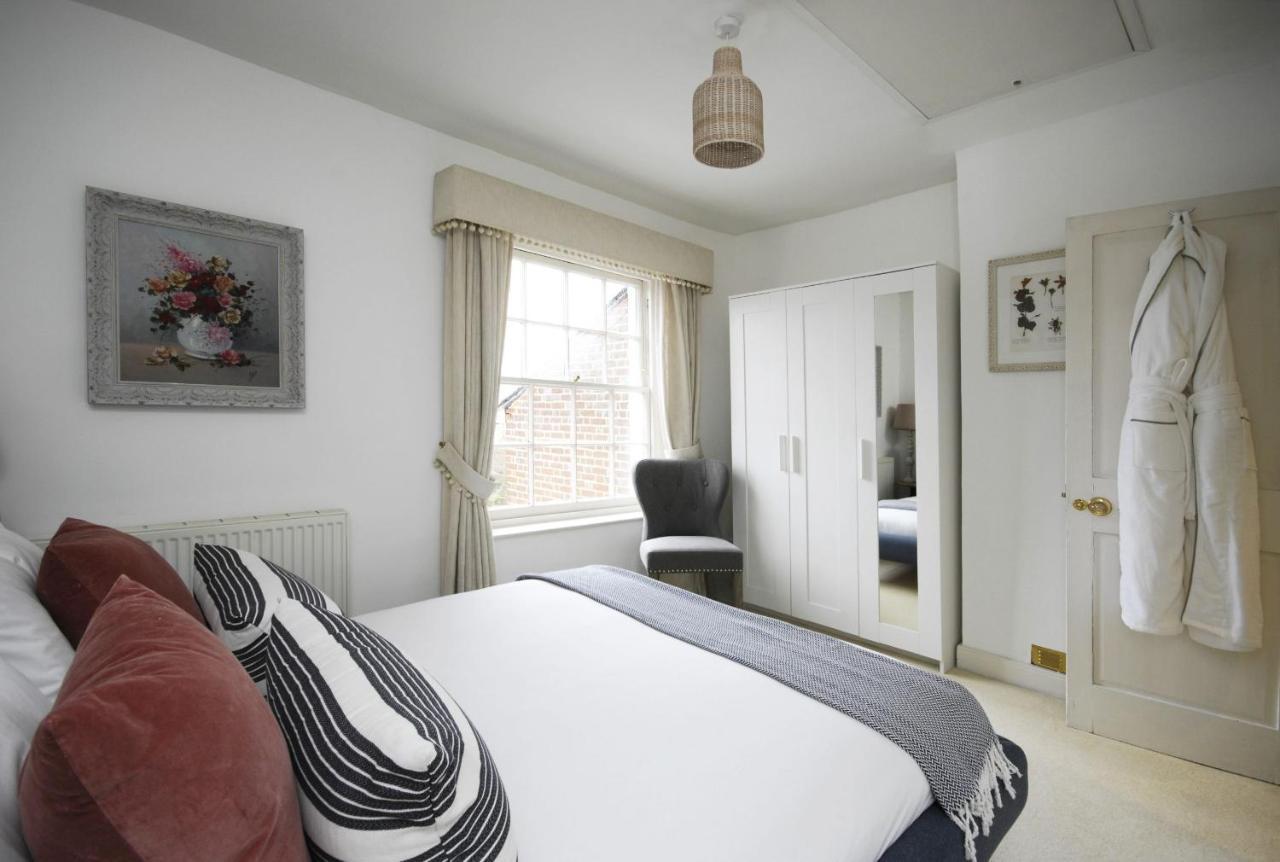 Villa Dolls House - Luxury Townhouse *Sleeps 10* Henley-on-Thames Exterior foto